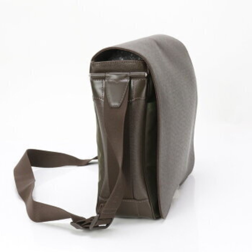 Louis Vuitton Taiga Leather Victor leather business bag crossbody messenger - Picture 4 of 14